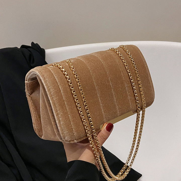 One Shoulder Velvet Chain Crossbody Bag | crezy line |